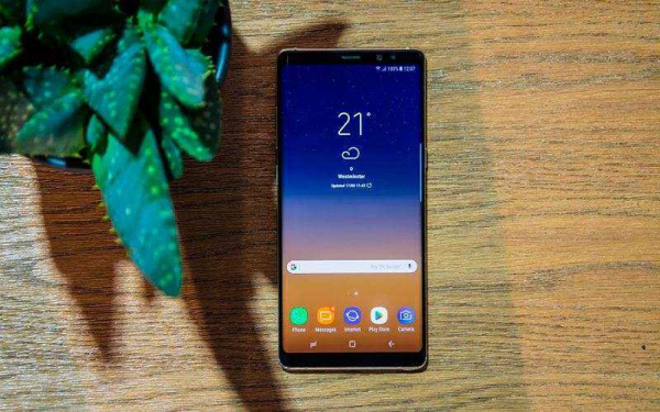 Первый обзор Samsung Galaxy Note 8: монстр обновлён и безопасен